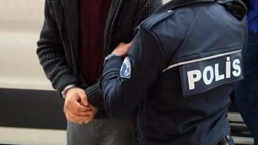 Karabağlar ve Gaziemir&rsquo;de Kritik Operasyonlar: Firari H&uuml;k&uuml;ml&uuml; Yakalandı, Uyuşturucu Evine Baskın D&uuml;zenlendi