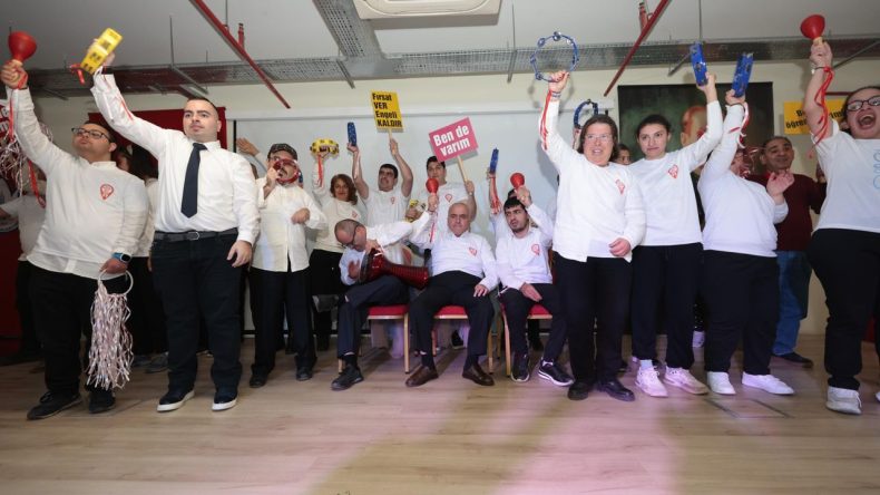 Konak’ta Engelliler Günü Etkinliği: Yalnızca Fark Etme, Anla!