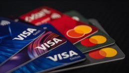 Kredi Kartı Kullanıcıları İçin Önemli Uyarı! Uzman Görüşleri