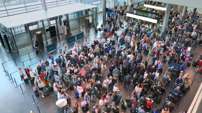 Milyonlarca Kişi Akın Akın Gidiyordu: Giriş Artık &Uuml;cretli!