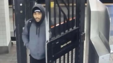 New York Metrosunda Korkun&ccedil; Olay: Uyuyan Yolcu Alevlere Teslim Oldu