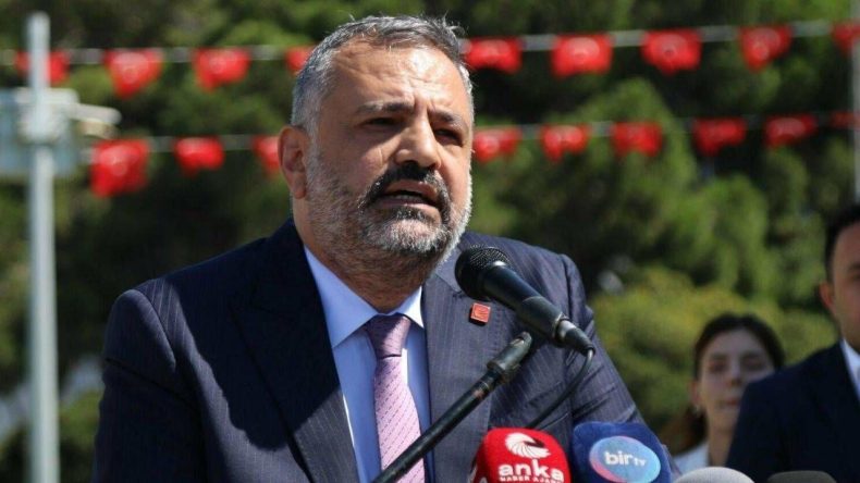 &Ouml;zg&uuml;r &Ccedil;elik'ten Aslanoğlu'nun G&ouml;zaltına Alınmasına Sert Yanıt: Bize Diz &Ccedil;&ouml;kt&uuml;remediler, &Ccedil;&ouml;kt&uuml;remeyecekler!