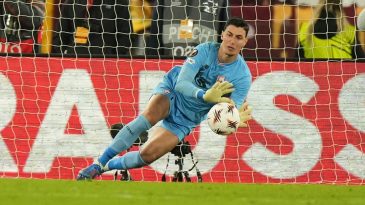 Penaltı Canavarı Berke &Ouml;zer Tarihe Ge&ccedil;ti!