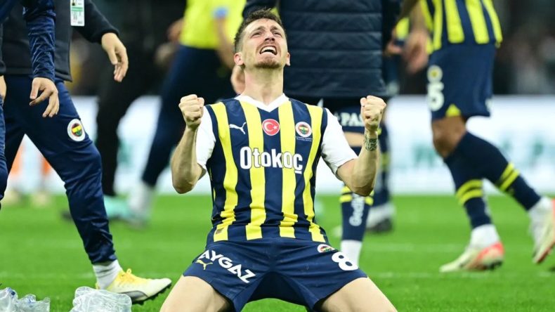 PFDK'dan Fenerbahçeli Mert Hakan Yandaş'a Derbi Sonrası Ağır Ceza