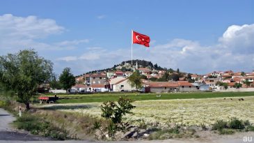 Tadıyla Avrupa&rsquo;nın G&ouml;zdesi: İzmir&rsquo;in Domatesiyle &Uuml;nl&uuml; Gerenk&ouml;y