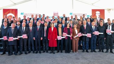 TBB'den Seferihisar'a &Ccedil;&ouml;p Kamyonu Desteği