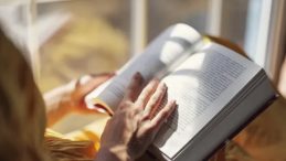 T&Uuml;İK Duyurdu: Kitap Okuma Artık Bir L&uuml;ks Haline Geldi!