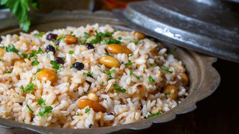 Yılbaşı Sofralarının G&ouml;zdesi: Kestaneli Pilavın Tarifi
