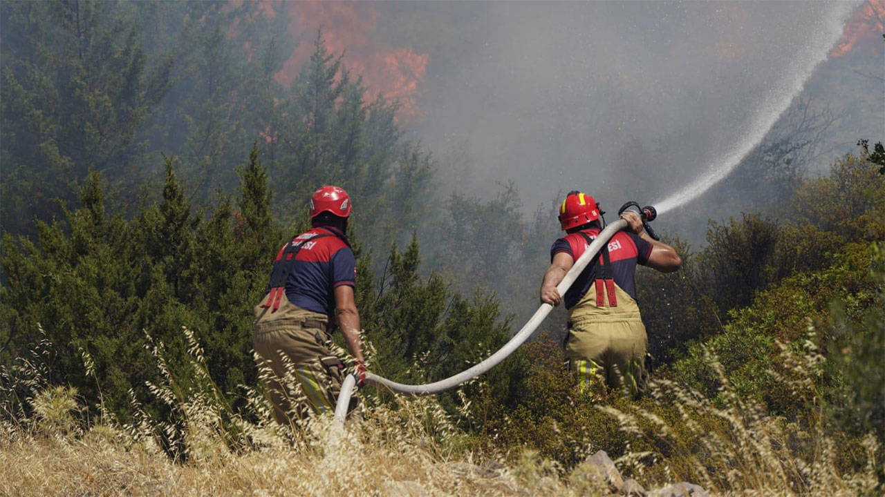 İzmir İtfaiyesi Yangın Söndürme