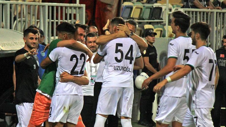 Abdulkadir Kuzey Hat-trick Yaptı: Bornova 1877 Farkını Ortaya Koydu!