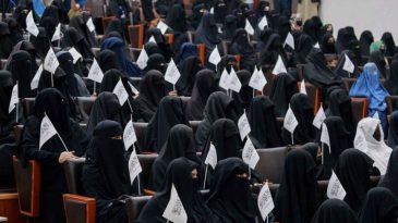 Afgan Kadınlar Eğitime Erişim Sağlayamıyor: Yasak Kalıcı Hale Geliyor!