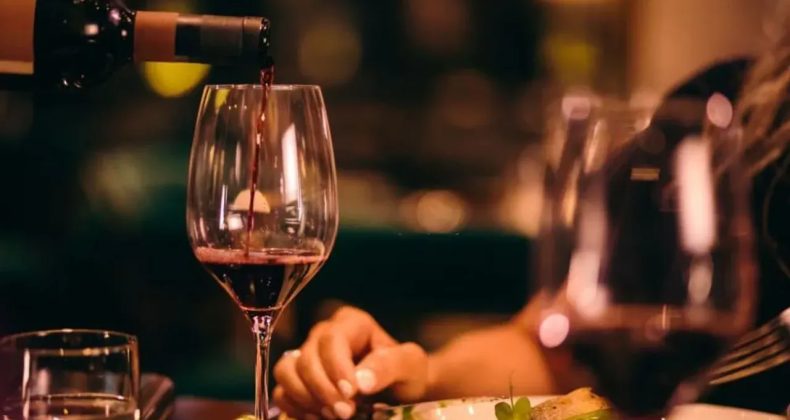 Akaryakıt, Sigara ve Alkole &Ouml;TV Zammı Resmi Olarak Duyuruldu