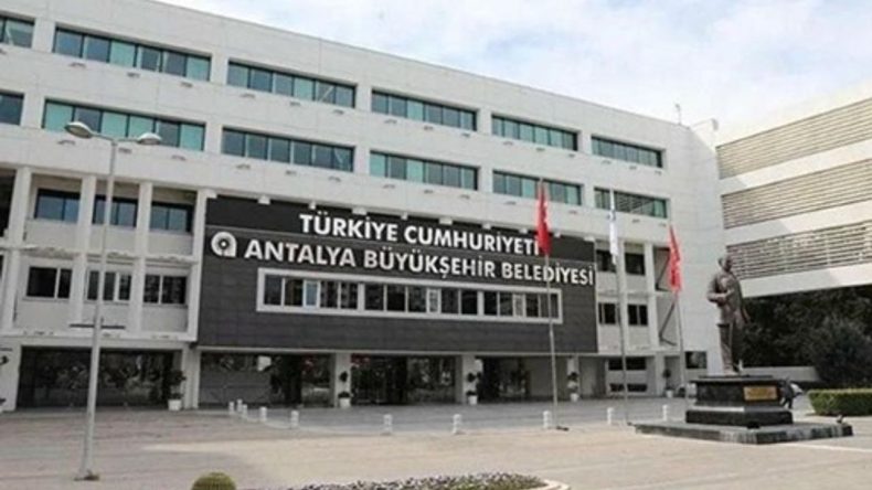 Antalya B&uuml;y&uuml;kşehir Belediyesi'ne Operasyon: &Ccedil;ok Sayıda G&ouml;zaltı