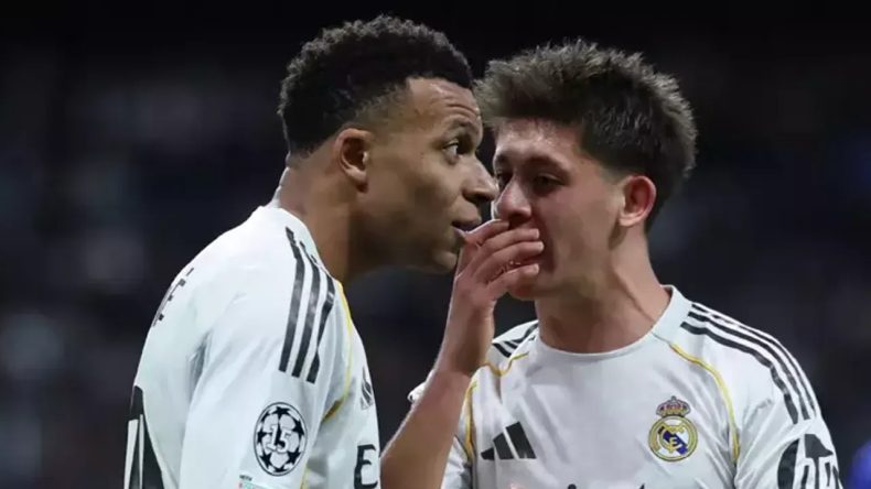 Arda G&uuml;ler İngiltere Yolcusu: Chelsea ve Arsenal Talip Oldu!