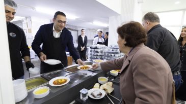 Bal&ccedil;ova Belediyesi İhtiya&ccedil; Sahiplerinin Yanında