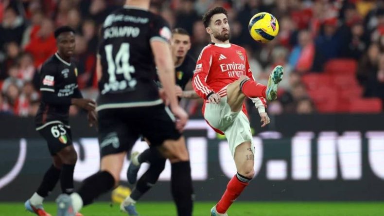 Benfica&rsquo;da Rafa Silva Tartışması: İlk Ma&ccedil;ında Hem Yuhalama Hem de Alkışlar