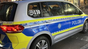 Berlin'de T&uuml;rkiye B&uuml;y&uuml;kel&ccedil;iliği'ne Saldırı: 2 Kişi G&ouml;zaltına Alındı