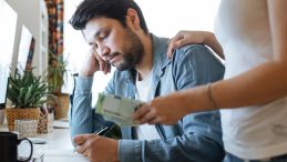 Bor&ccedil; Krizi Derinleşiyor: Her 10 Kişiden 8&rsquo;i Bor&ccedil;lu