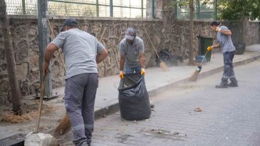 Bornova&rsquo;da Temizlik &Ccedil;alışmaları Aralıksız Devam Ediyor