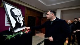 Bornova&rsquo;dan mesaj: Mumcu&rsquo;nun kalemi yerde değil!