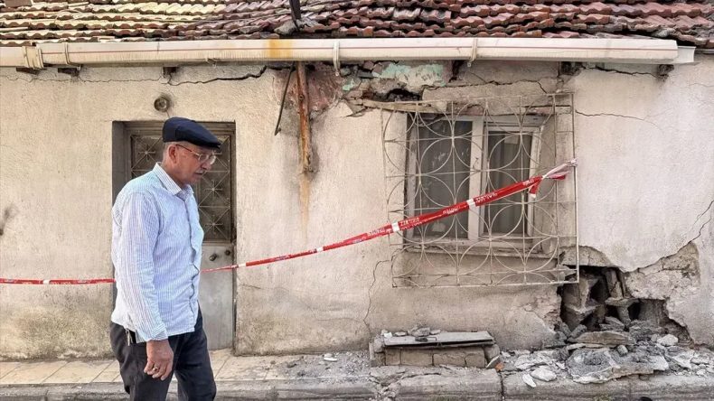 Buca Onat T&uuml;neli&rsquo;nde Hasar Alan Konutlar Meclis G&uuml;ndeminde: &Uuml;niversite ile Protokol Yapılacak