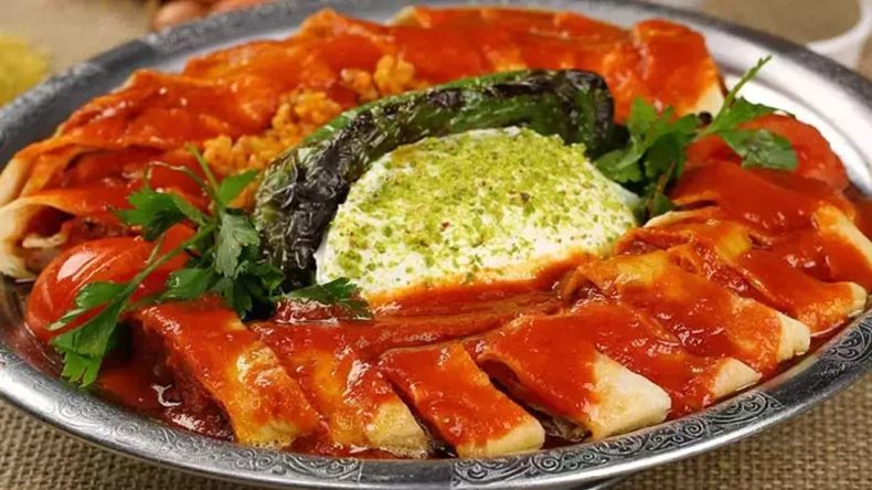 Dumanı &uuml;zerinde bir efsane: Beyti kebabın eşsiz lezzet yolculuğu