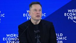 Elon Musk'tan Yapay Zeka Tahmini: İnsan Zekasını Ge&ccedil;ecek!