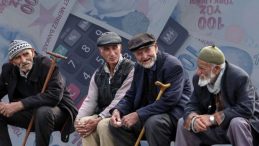 En D&uuml;ş&uuml;k Emekli Maaşı İ&ccedil;in D&uuml;zenleme Bug&uuml;n Meclis&rsquo;te! 2026 En D&uuml;ş&uuml;k Emekli Aylığı Ne Kadar Olacak?