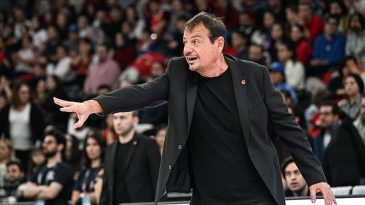 Ergin Ataman&rsquo;dan Sert Eleştiri: Bazı Oyuncular Bu Takımı Hak Etmiyor!