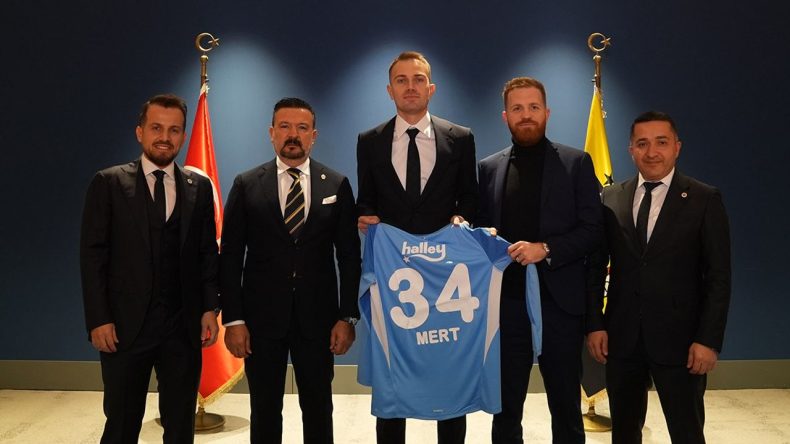 Fenerbah&ccedil;e Resmen A&ccedil;ıkladı: Mert G&uuml;nok Yuvaya D&ouml;nd&uuml;!