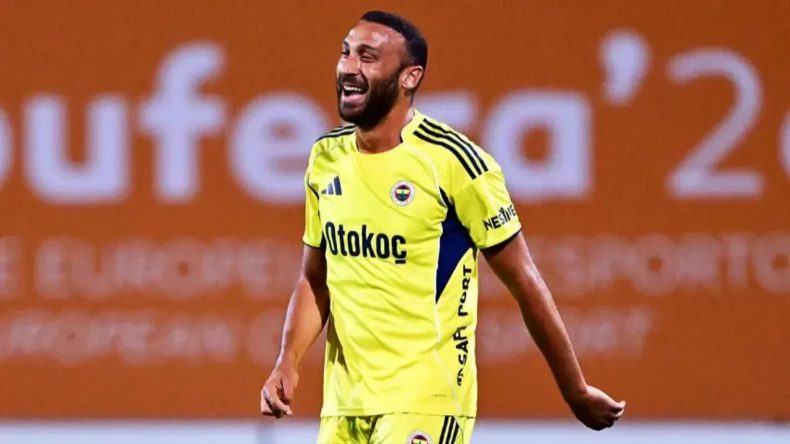 Fenerbah&ccedil;e'den &ouml;nemli ayrılık: Cenk Tosun'un s&ouml;zleşmesi sona erdi!