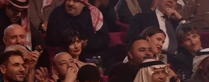 Tuba Büyüküstün sosyal medyada gündem oldu