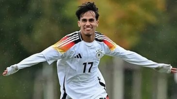 Galatasaray'a Olumsuz Gelişme: Gen&ccedil; Yıldız Geri D&ouml;n&uuml;yor!