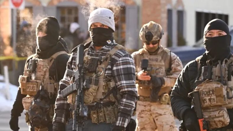 G&ouml;zaltına alınmıştı: 5 yaşındaki &ccedil;ocuğun sınır dışı edilmesi ge&ccedil;ici olarak durduruldu