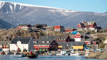 Gr&ouml;nland'da Siyasi Partilerden Ortak Tavır: Ne Amerika, Ne Danimarka!