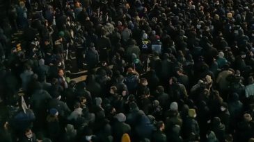 İran'daki Protestolar 12. G&uuml;n&uuml; Geride Bıraktı: &Uuml;lke Genelinde İnternet Erişimi Engellendi