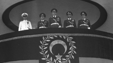 İşgal Tek Yol Değil: ABD'nin Darbe Sicili de Kabarmış!