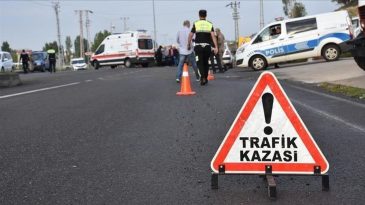 İzmir İstikametinde Zincirleme Kaza: Ulaşım Durduruldu