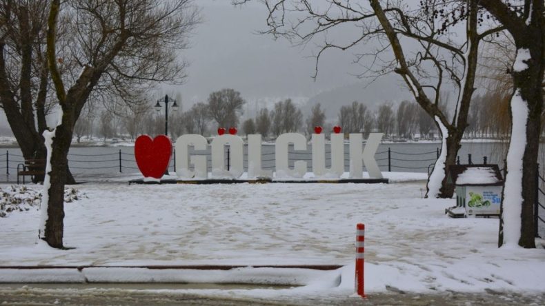 İzmir Kışının En Keyifli Noktası: G&ouml;lc&uuml;k K&ouml;y&uuml;