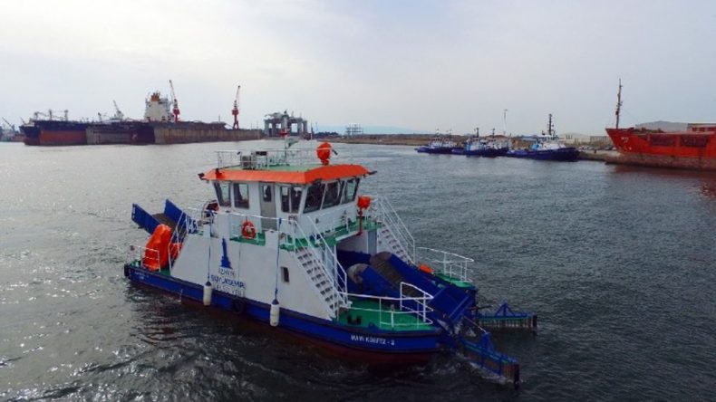 İzmir Körfezi’nde Kirliliğe Önlem: Yeni Bir Süpürge Gemisi Alımı Planlanıyor