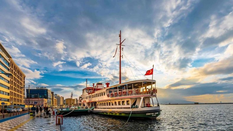 İzmir Mutfağı: Keşfedilmeyi Bekleyen Lezzetler