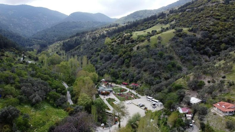 İzmir'de Hafta Sonu Kahvaltı İ&ccedil;in Tercih Edilen Doğal Bir Mekan