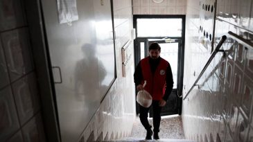İzmir&rsquo;de Dayanışmayı G&uuml;&ccedil;lendiren Kent Lokantası Uygulaması