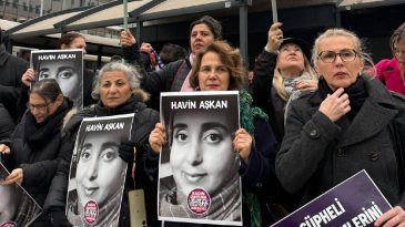 İzmir&rsquo;de Kadınlardan Havin Aşkan İ&ccedil;in Adliye &Ouml;n&uuml;nde Eylem: "Etkin Soruşturma Yapılsın!"