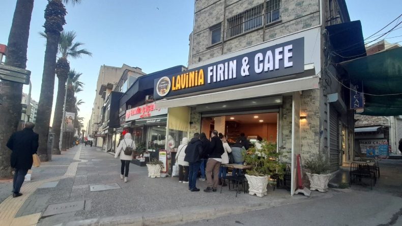 İzmir&rsquo;de tandırda boyoz yapan ender adreslerden: Lezzet sağlıkla harmanlanıyor