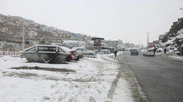 Kar ve sel Afganistan'ı vurdu: 12 kişi hayatını kaybetti!