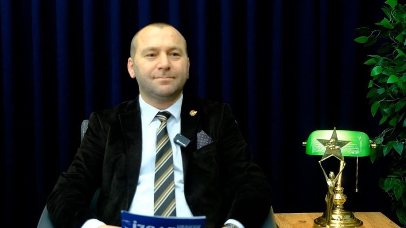 Kartal, medya buluşmasını değerlendirdi: Basın &ouml;zg&uuml;rl&uuml;ğ&uuml;n&uuml; en son konuşacak kişi Cemil Tugay