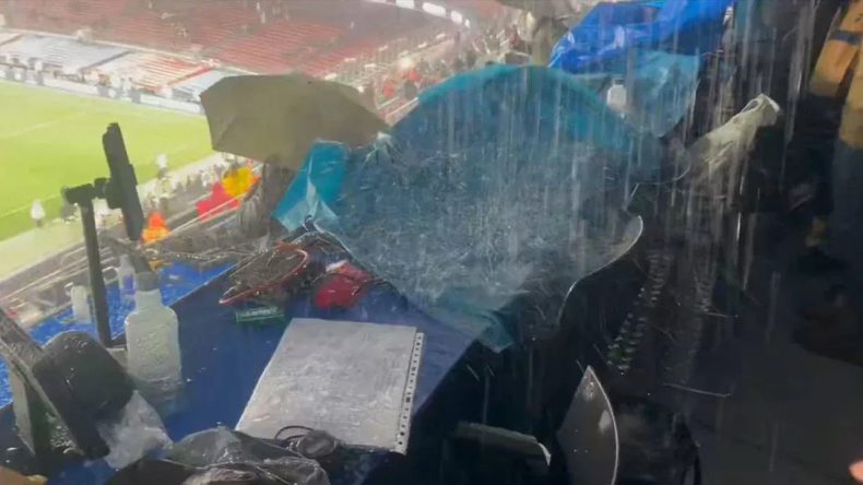 Limak'ın Yenilemesiyle Su Baskını: Camp Nou İlk Yağışta Zarar G&ouml;rd&uuml;!