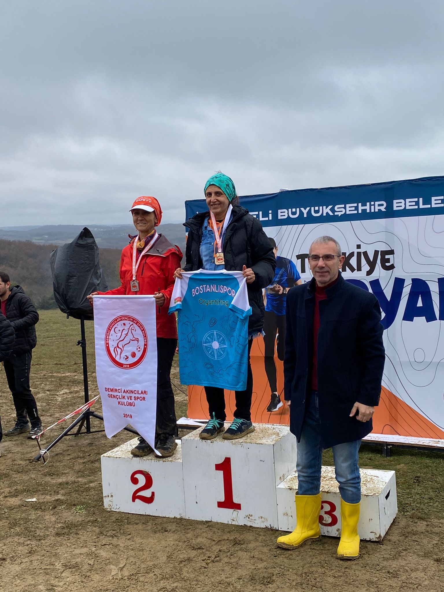 Bostanlıspor'un Madalya Yağmuru: Türkiye Şampiyonaları'ndan 32 Madalya