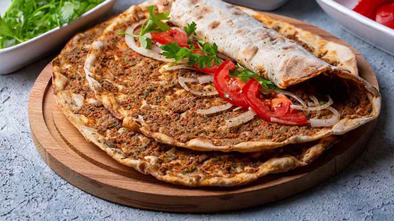 Evde Lahmacun Yapımı